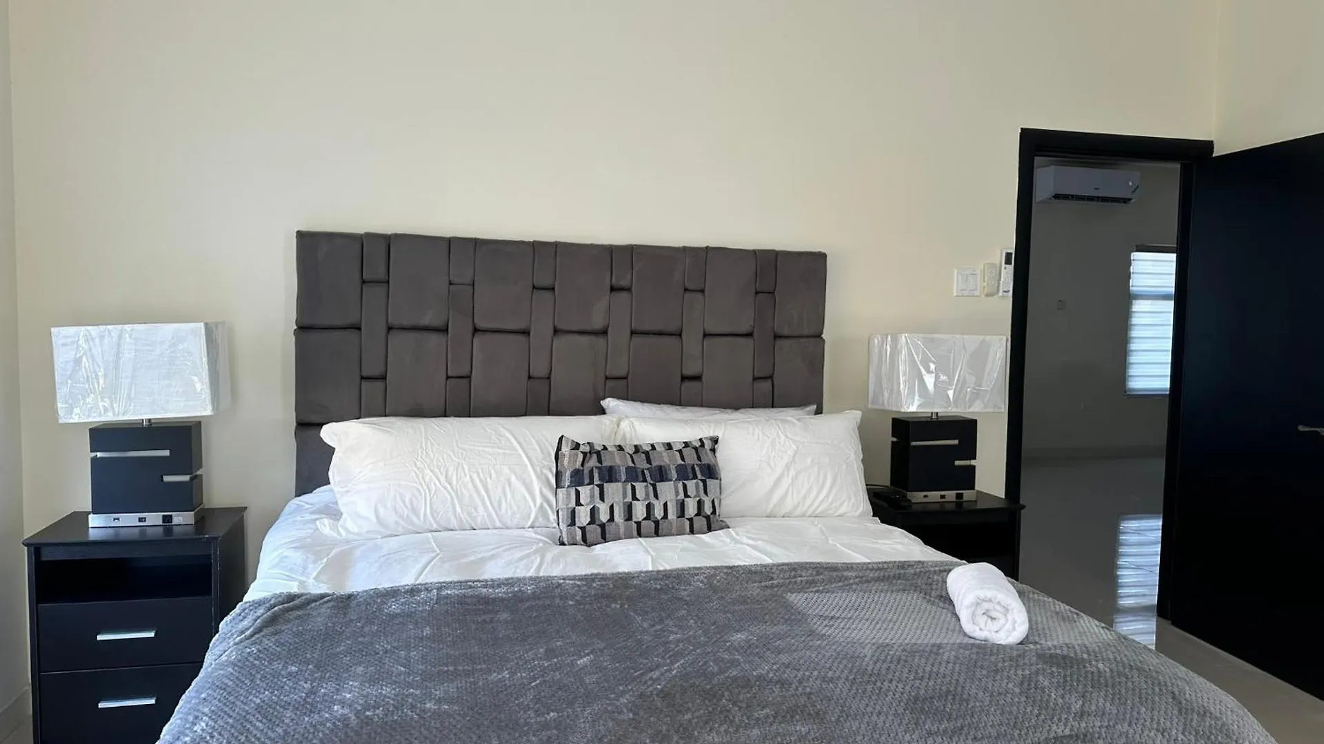 2 Bed Bungalow En-Suite, With Pool & Gym أوشو ريوس جامايكا