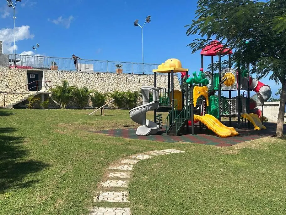 2 Bed Bungalow En-Suite, With Pool & Gym أوشو ريوس جامايكا