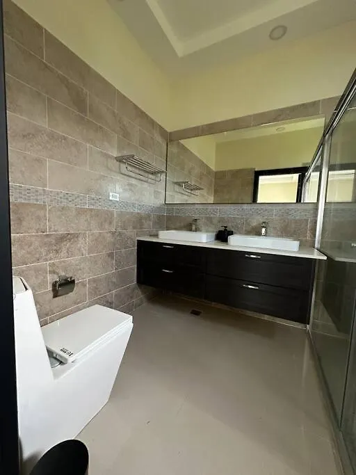 2 Bed Bungalow En-Suite, With Pool & Gym أوشو ريوس